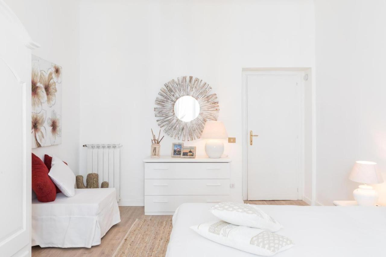 Campo Dei Fiori Charming Apartment